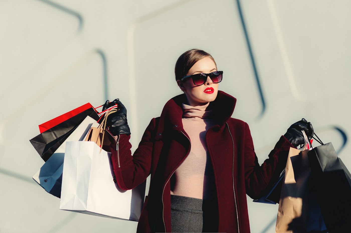 Fashion inspiration: friends browsing an urban shopping district
